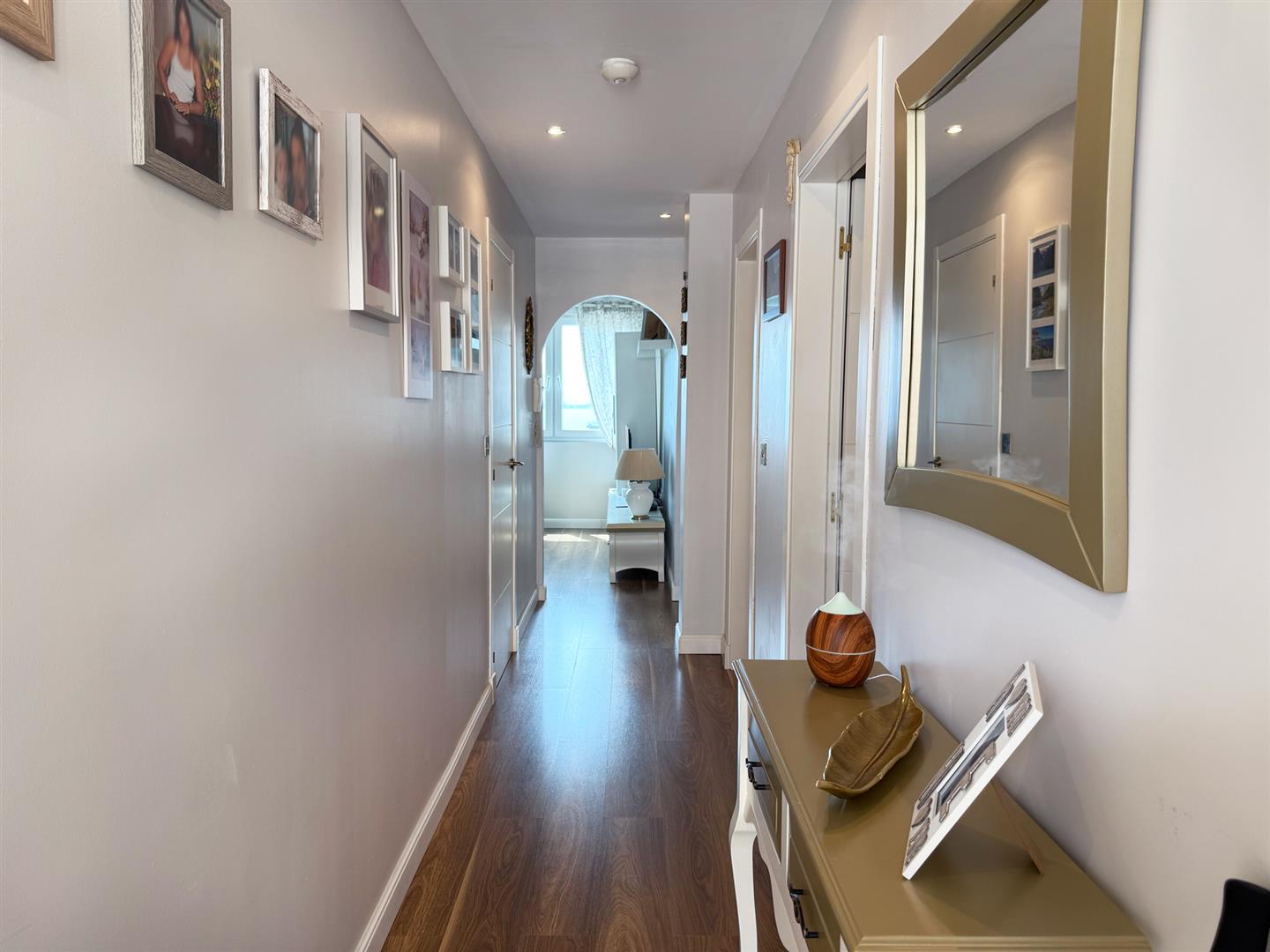 Image of Apartment - 2 Bedrooms - 1 Bathrooms for Sale in Cumberland Terraces-Gibraltar, Image 9